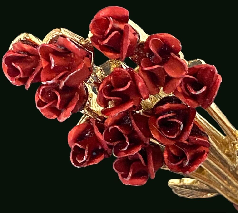Avon Vintage One Dozen Red  Roses Bouquet Brooch Pin Signed DM c 97Goldtone